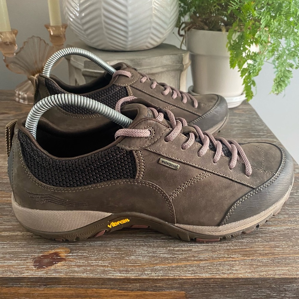 Dansko‎ Paisley Waterproof Suede Leather Sneakers Shoes Womens 40 Walnut Brown - Picture 2 of 16